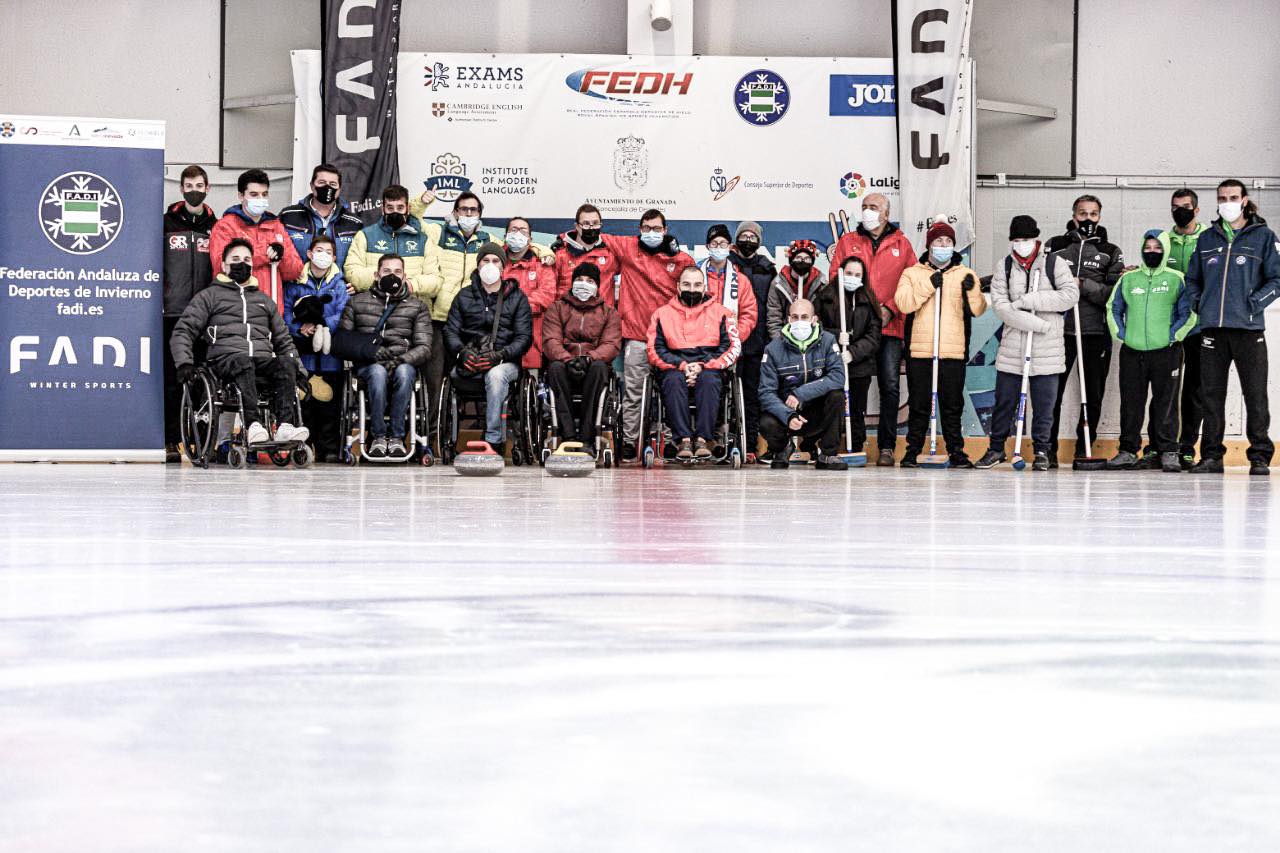 Jornada de Curling inclusivo en la Pista Don Patín de la mano del C.D. Los Compadres y en colaboración con RFEDH