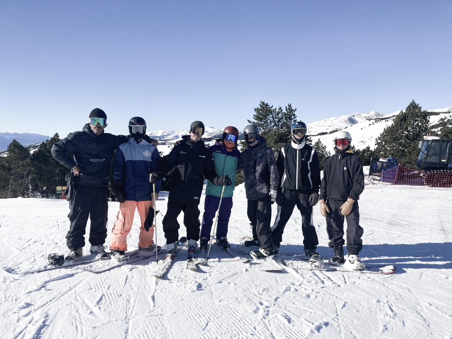 Los deportistas CEEDA Snowboard y Freestyle se trasladan a Font Romeu