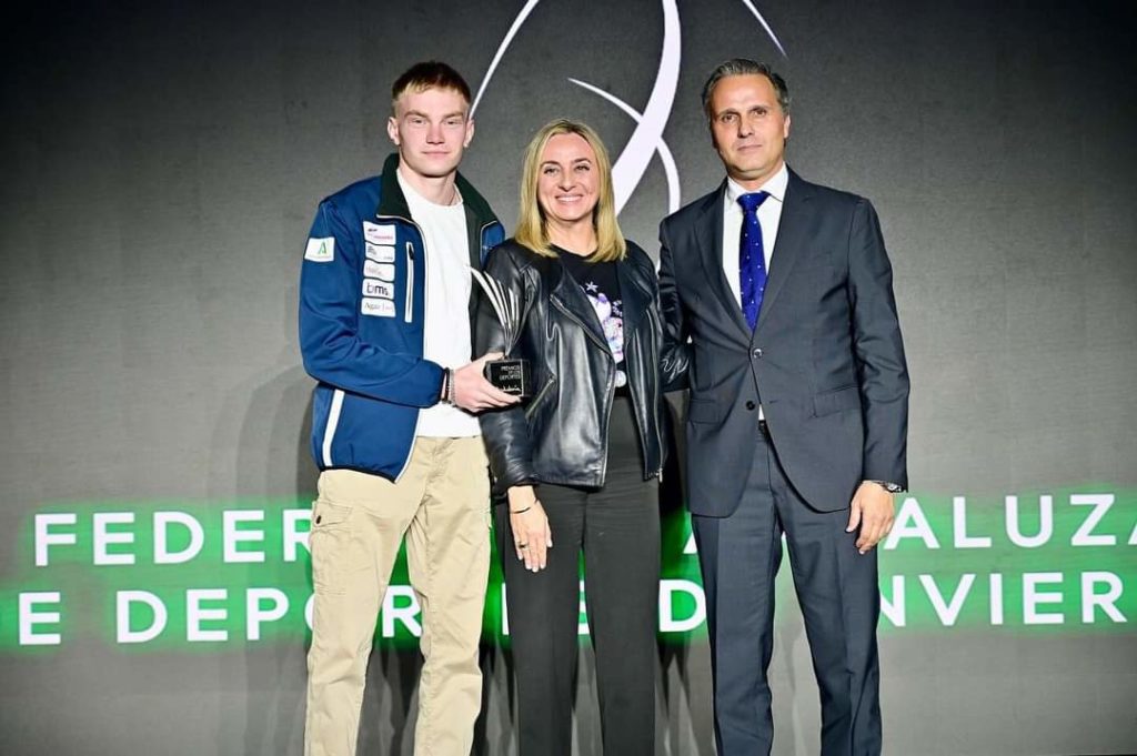 Gala Premios Andalucía de los Deportes 2022. La FADI galardonada por «Pray for Ucrania»