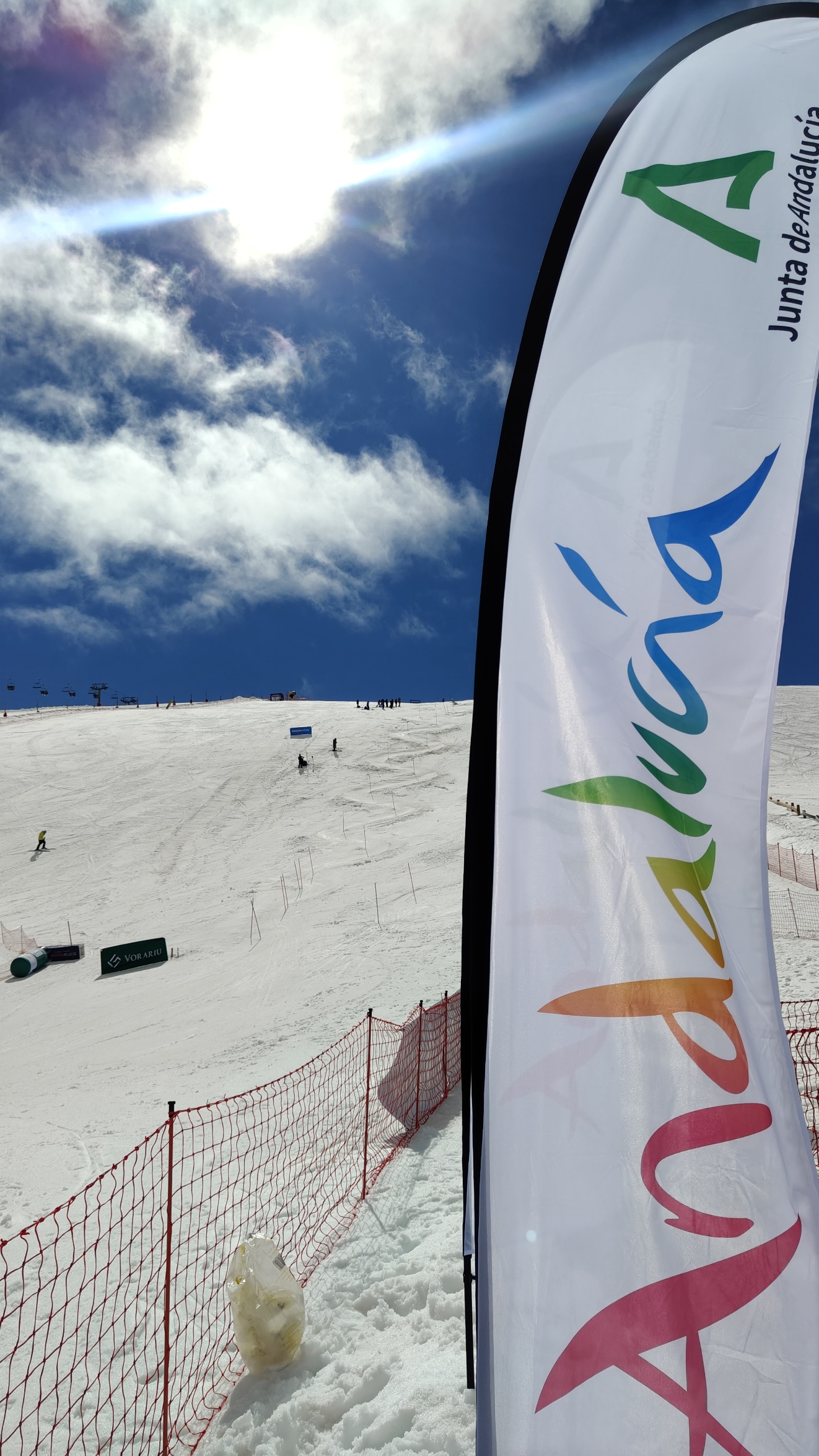 Andalucía refuerza su proyección a través del deporte de invierno en Sierra Nevada con un calendario de alto nivel, que ha comenzado a desarrollarse este fin de semana.
